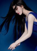 过飞船绕飞完成了以地球为布景的空间坐组合体